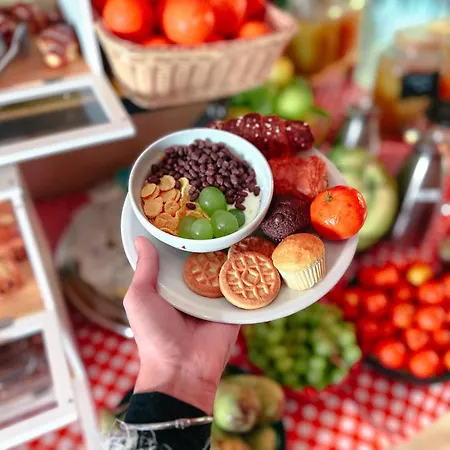 אכסניה Ostello Bello Lake Como *