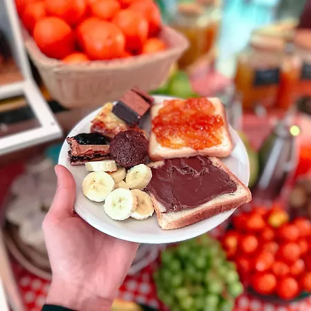 Ostello Bello Lake Como אכסניה *